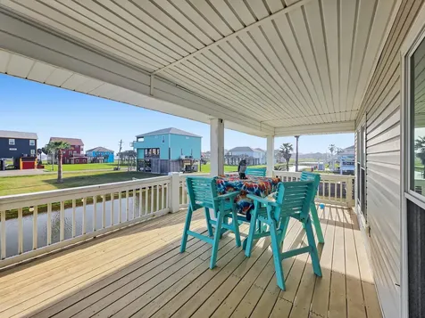 2946 Laguna Drive Crystal Beach TX 77650