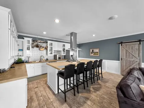 2946 Laguna Drive Crystal Beach TX 77650
