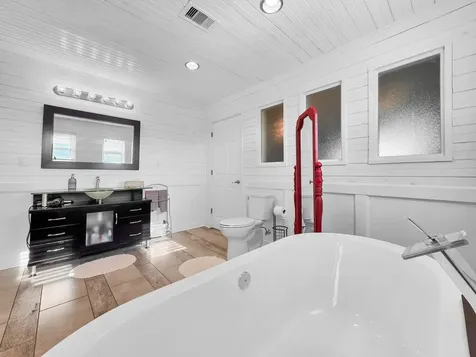 2946 Laguna Drive Crystal Beach TX 77650