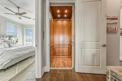 3839 Periwinkle Galveston TX 77554