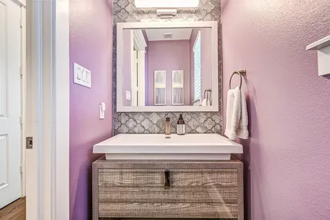3839 Periwinkle Galveston TX 77554