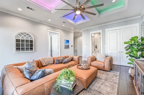 3839 Periwinkle Galveston TX 77554