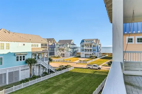 3839 Periwinkle Galveston TX 77554