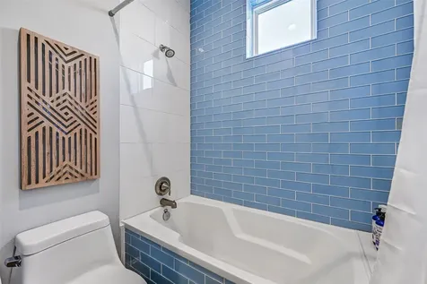 3839 Periwinkle Galveston TX 77554