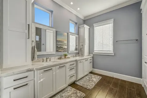 3839 Periwinkle Galveston TX 77554