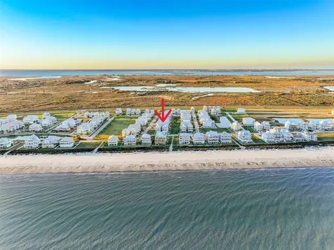 3839 Periwinkle Galveston TX 77554