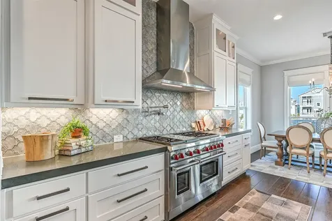 3839 Periwinkle Galveston TX 77554