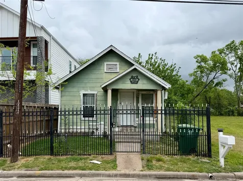 3508 Omega Street Houston TX 77022