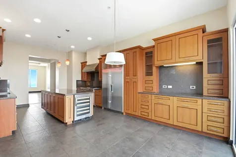 4821 E Nasa Parkway P4 Seabrook TX 77586
