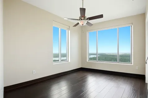4821 E Nasa Parkway P4 Seabrook TX 77586