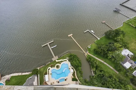 4821 E Nasa Parkway P4 Seabrook TX 77586