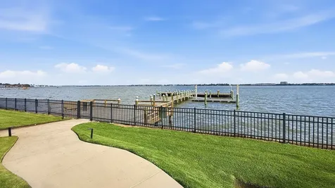 4821 E Nasa Parkway P4 Seabrook TX 77586