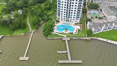 4821 E Nasa Parkway P4 Seabrook TX 77586