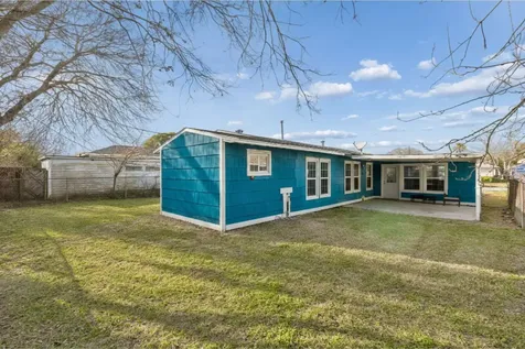 105 Pompano Avenue Galveston TX 77550