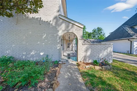 5414 Spanish Oak Drive Houston TX 77066