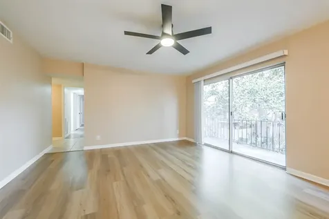 2824 Briarhurst Drive 24 Houston TX 77057