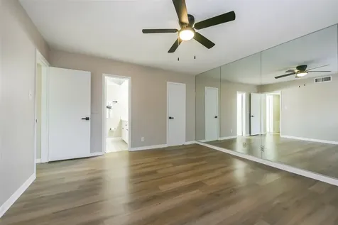 2824 Briarhurst Drive 24 Houston TX 77057