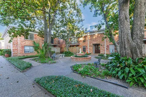 2824 Briarhurst Drive 24 Houston TX 77057