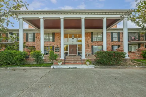 2824 Briarhurst Drive 24 Houston TX 77057