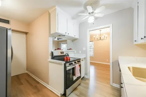 2824 Briarhurst Drive 24 Houston TX 77057