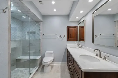 5913 Sugar Hill Drive 225 Houston TX 77057