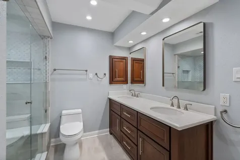 5913 Sugar Hill Drive 225 Houston TX 77057