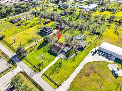 18120 County Road 127 Pearland TX 77581