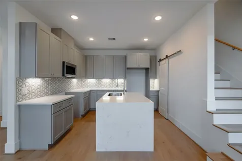 7609 Victory Reserve Street Houston TX 77088