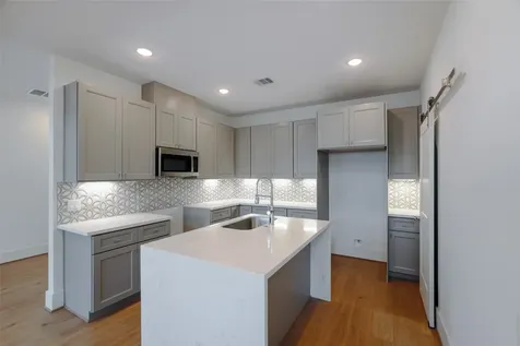 7609 Victory Reserve Street Houston TX 77088