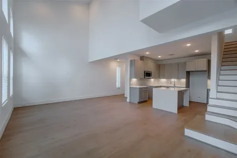 7609 Victory Reserve Street Houston TX 77088