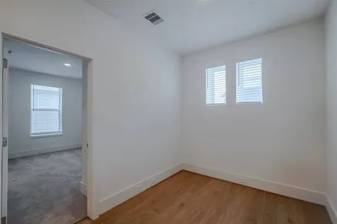 7609 Victory Reserve Street Houston TX 77088