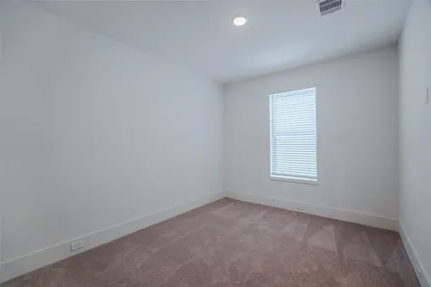 7609 Victory Reserve Street Houston TX 77088