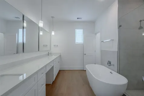 7609 Victory Reserve Street Houston TX 77088
