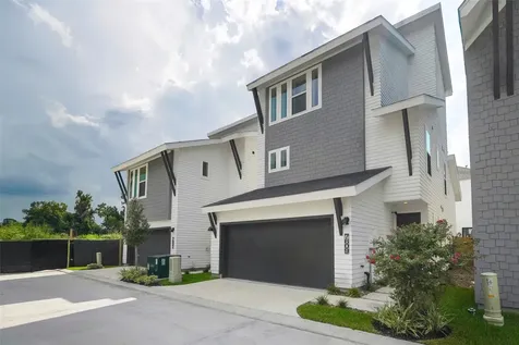 7609 Victory Reserve Street Houston TX 77088