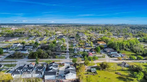 7609 Victory Reserve Street Houston TX 77088