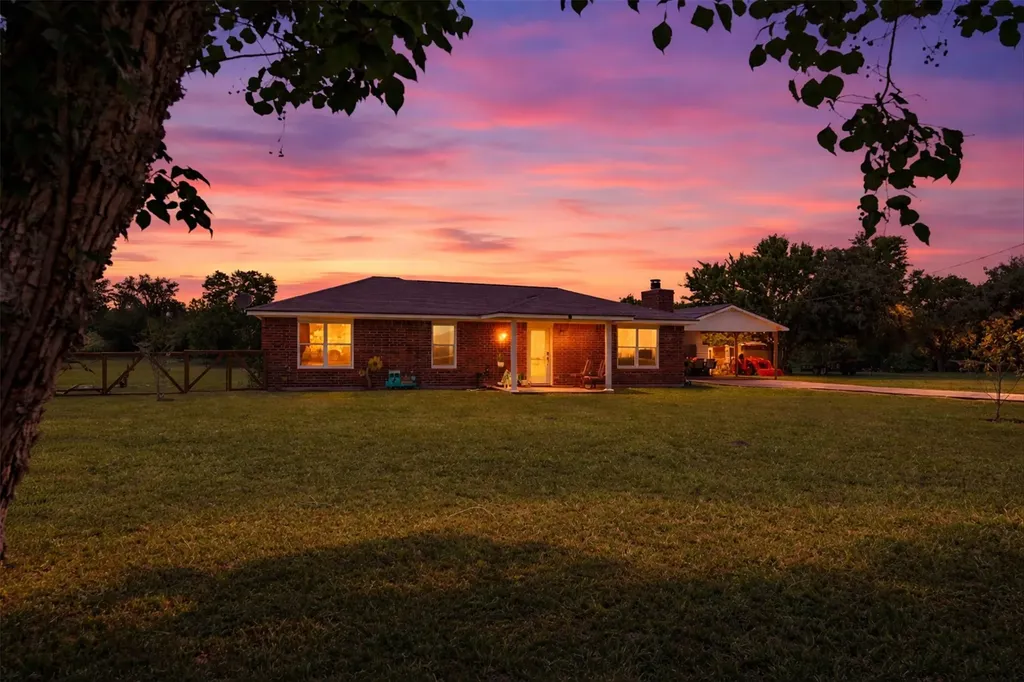 57 Trail Ridge Road Huntsville TX 77320