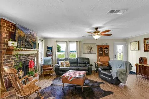 57 Trail Ridge Road Huntsville TX 77320