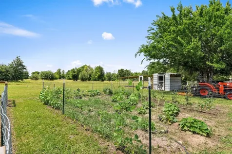 57 Trail Ridge Road Huntsville TX 77320