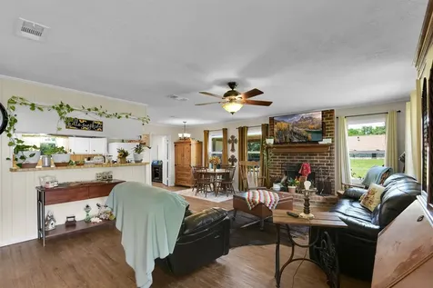 57 Trail Ridge Road Huntsville TX 77320