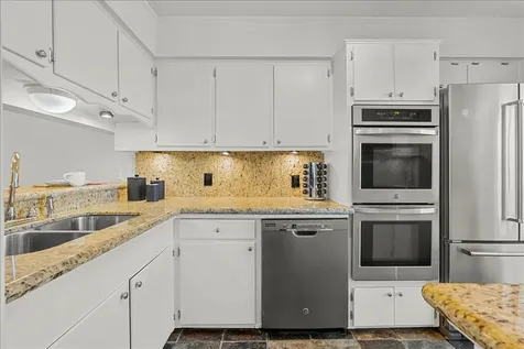 8908 Glacier Avenue Texas City TX 77591
