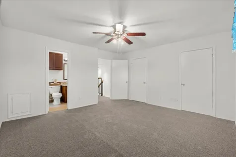 8908 Glacier Avenue Texas City TX 77591