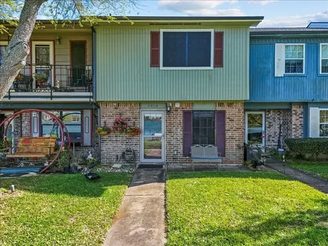 8908 Glacier Avenue Texas City TX 77591
