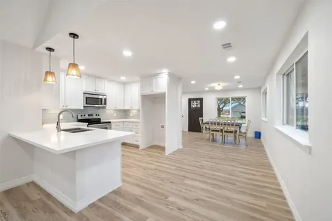 17 County Road 243 Bay City TX 77414