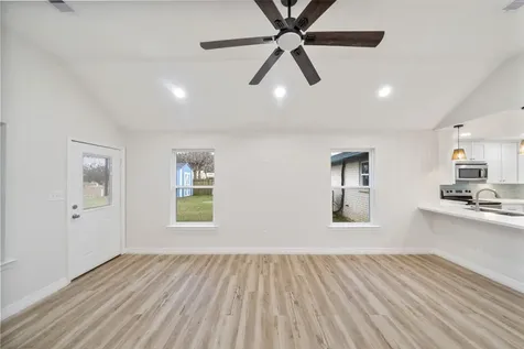 17 County Road 243 Bay City TX 77414