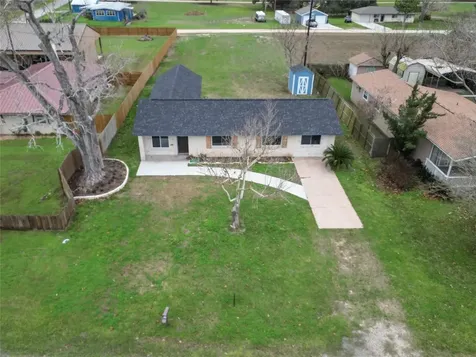 17 County Road 243 Bay City TX 77414