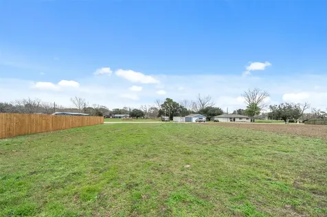 17 County Road 243 Bay City TX 77414