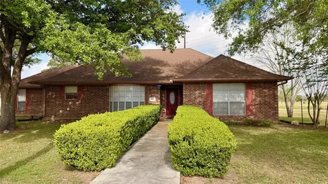 506 Houston Street Wallis TX 77485