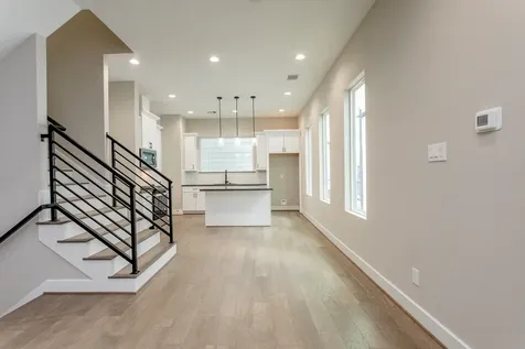 1439 W 25th Street B Houston TX 77008