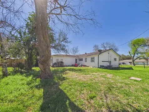 2725 Redbud Lane Alvin TX 77511