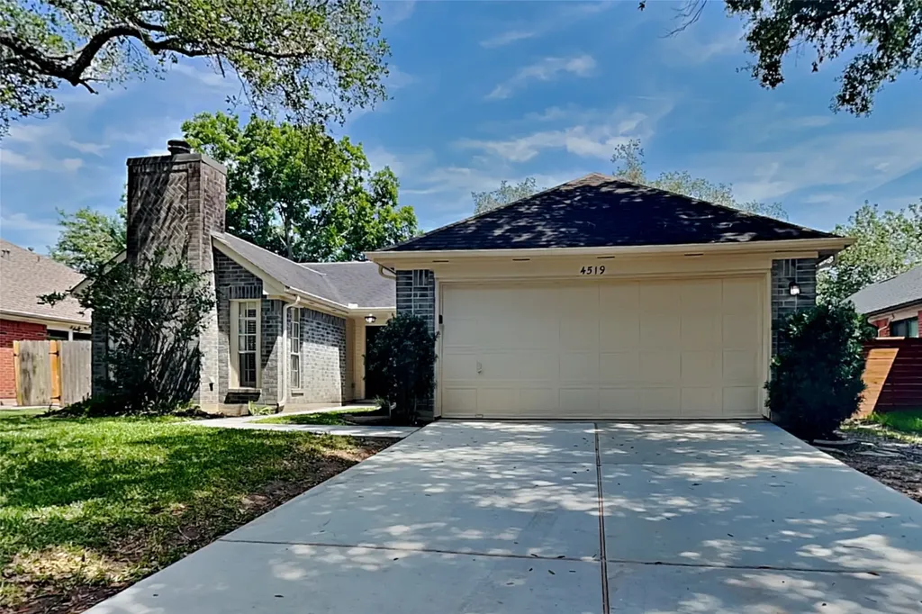 4519 Kimball Drive Pearland TX 77584